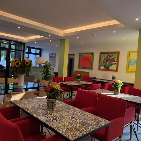 Dada Art 1-zimmer Apartment Berlin